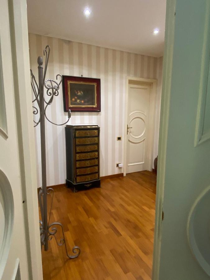 Dana House